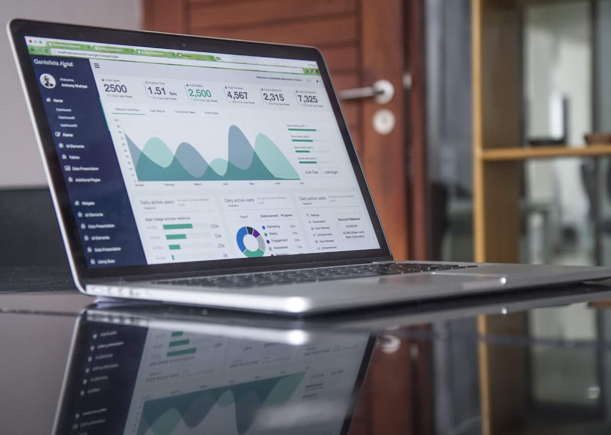 5 Income Streams the Wealthy Use That You Can Start Today